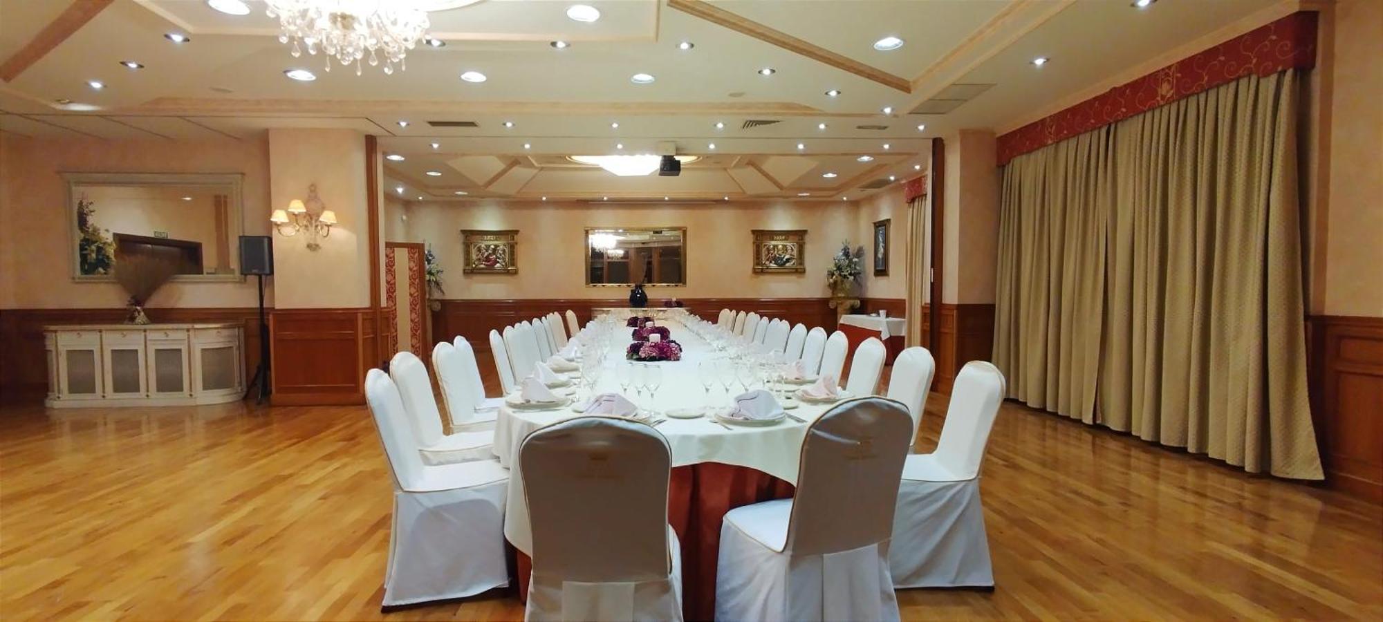 Hotel Conde Ansurez By Almia 4*